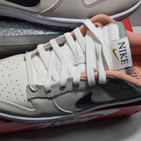 Nike Dunk Low SE  Black and White Sneakers Iconic Limited Edition Sz 11 NEW - Picture 4 of 16